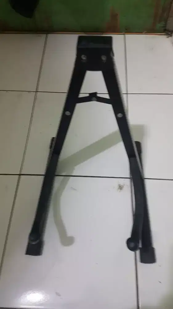 stand gitar merck dluxe