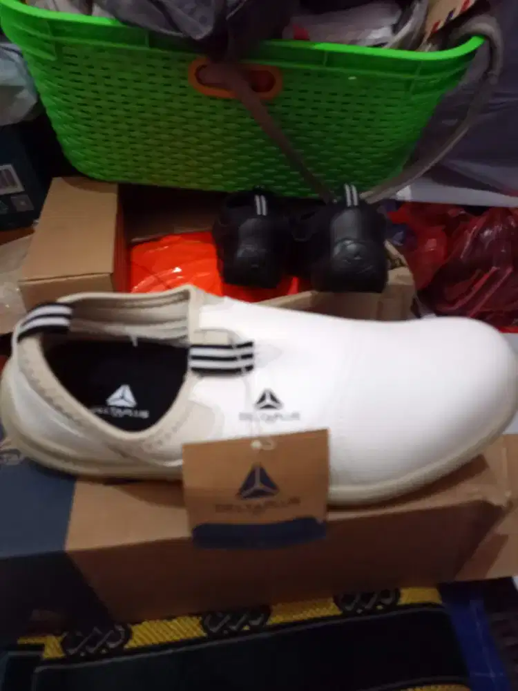 Sepatu safety prempuan
