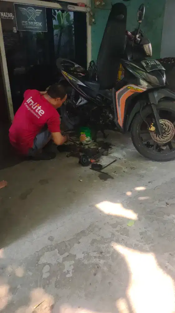 Jasa mekanik motor panggilan