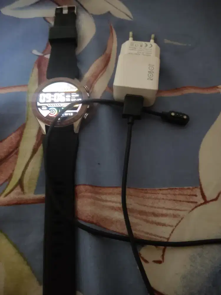 Haylou Smartwatch HP + charger