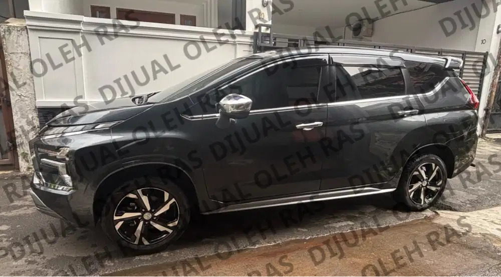 Mitsubishi Xpander 1.5 Ultima Limited Tahun 2024 Abu-abu Km 12.665