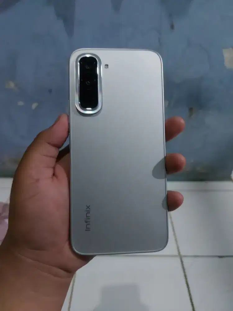 INFINIX HOT 40 4+4/128
