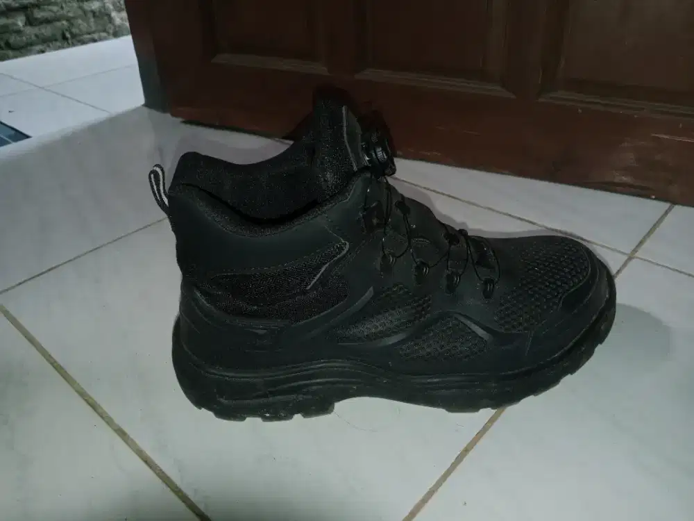 Jual sepatu baru