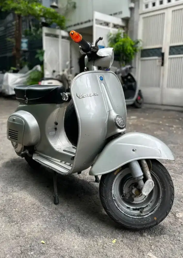 Motor vespa super