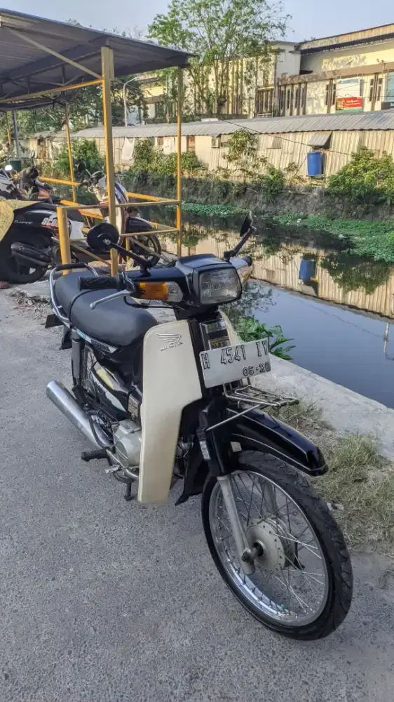 Astrea Prima 1988 Hitam Original Nat Utuh
