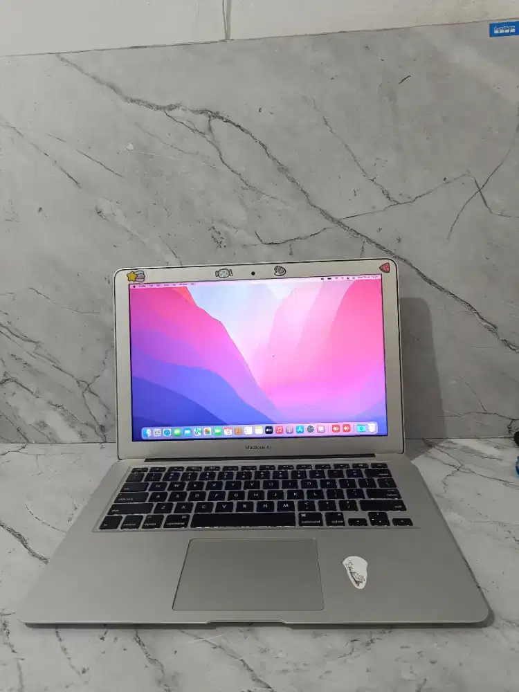 Macbook air 13inch 2017 Intel core i5 8/128 SSD