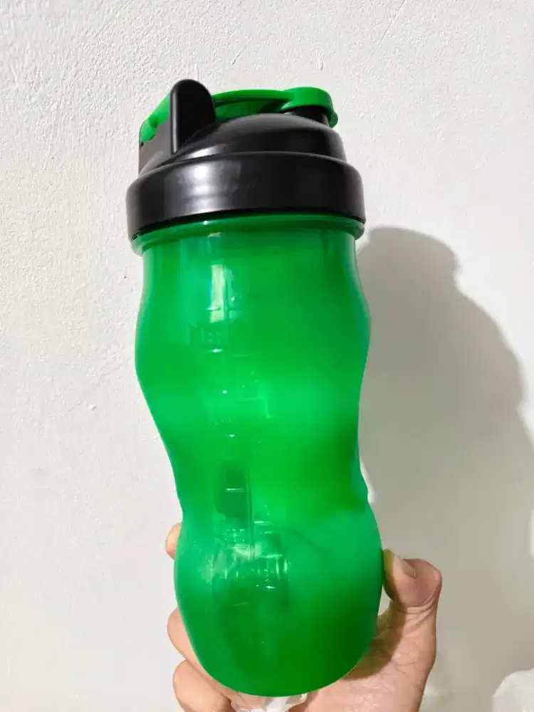 botol air 1Liter kondisi baru