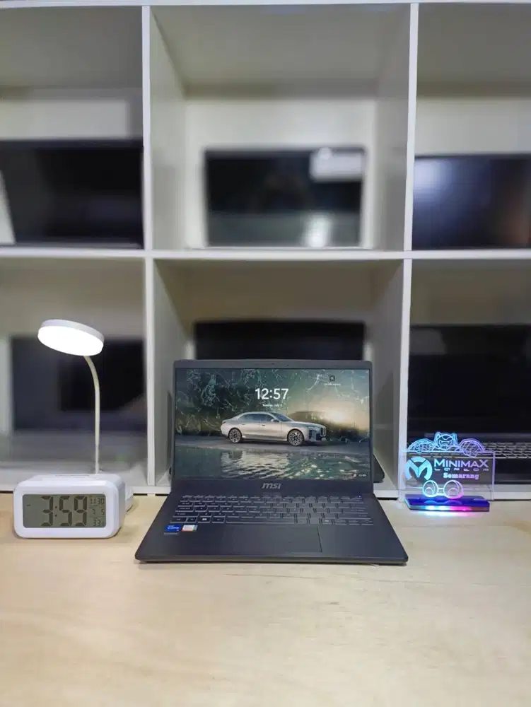 MSI Modern core i5 gen 12 Ram 8gb NVME 512GB FHD  Backlight windows 11
