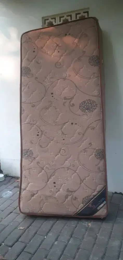 Jual cepat springbed size 90x200 pemakaian bekas kamar hotel