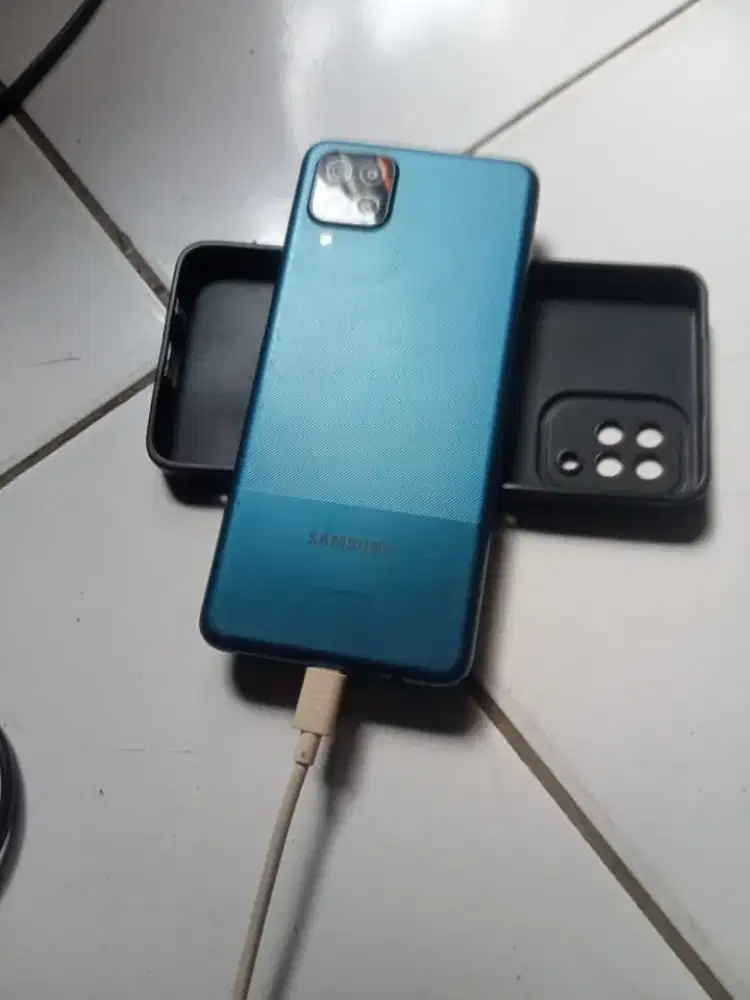 Samsung a 12 ram 4. Second