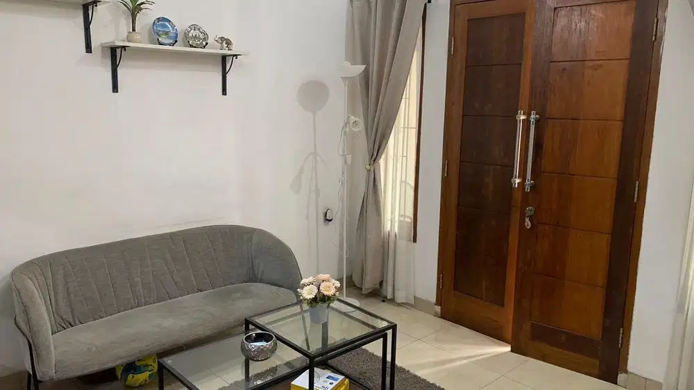 Disewakan Rumah Dekat Stasiun Sudimara