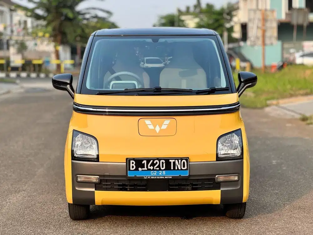Wuling airev Standard Range 2022 kuning
