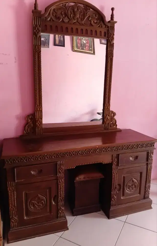 DIJUAL MURAH,MEJA RIAS !!