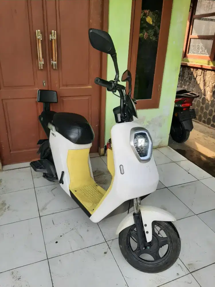 Sepeda Listrik Uwinfly