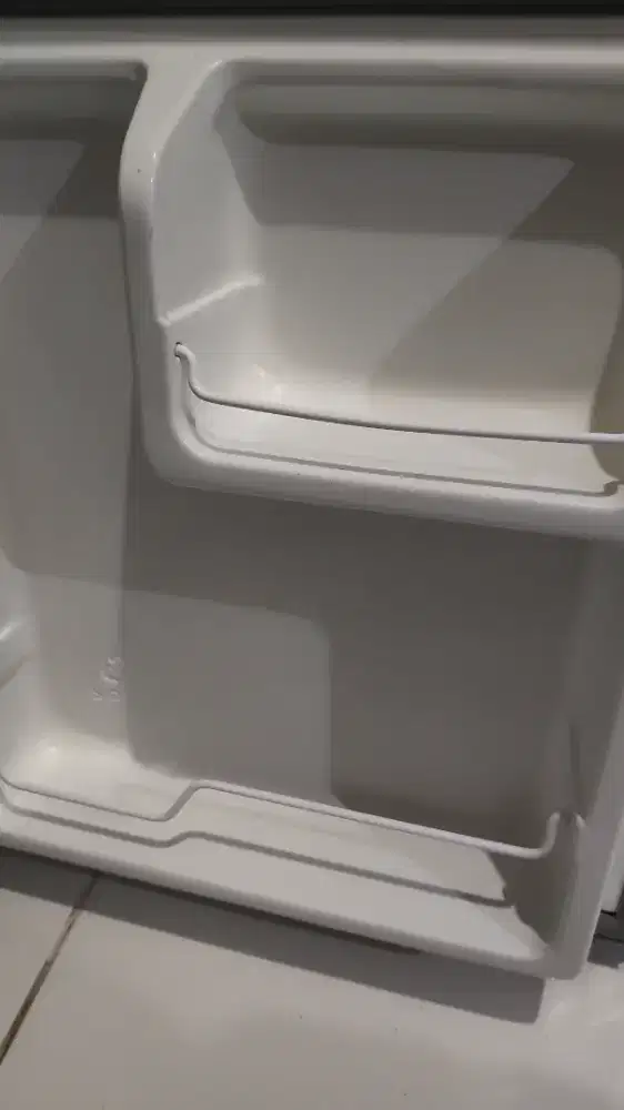 Kulkas kecil ada freezer