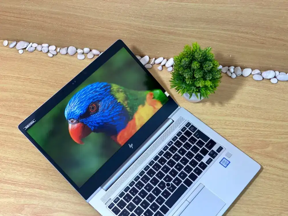 HP ELITEBOOK 830 G5 Laptop bisnis 4 jutaan