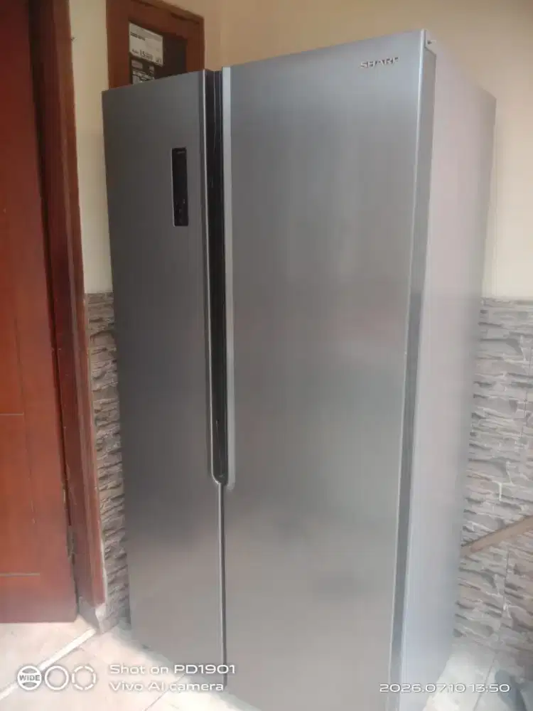 Di jual kulkas 2 pintu side by side merk SHARP Normal SIAP PAKAI