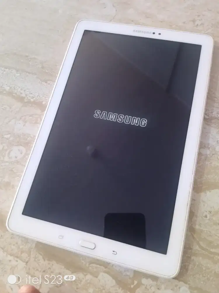 Samsung TAB SM-P585Y