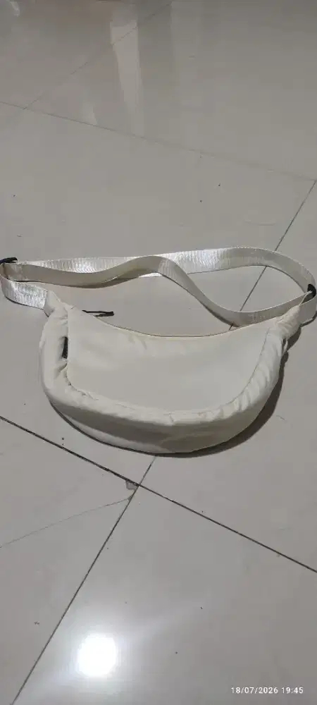 Tas Slempang macam warna buat kemana saja