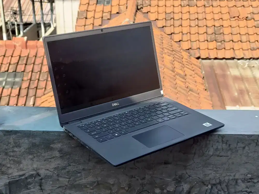 Laptop Dell Latitude 3410 Core I3 Gen 10 Ram 8Gb Ssd + Hdd 500Gb Mulus