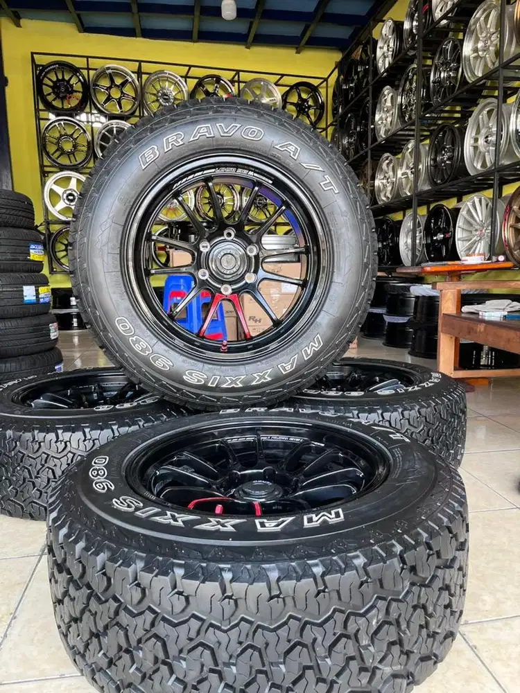 VELG ORI LENZO+BAN MAXXIS R18*9.5 H6*139.7 Pajero,Fortuner,Triton