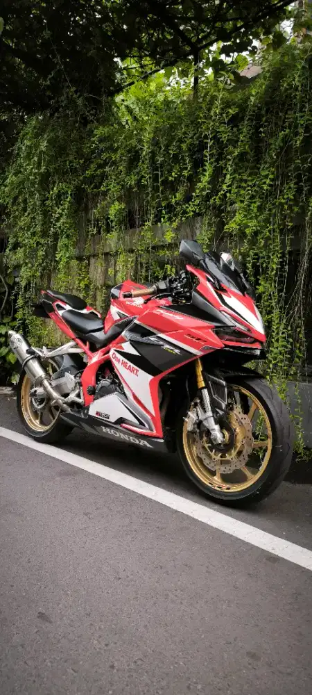 Dijual CBR 250 RR ABS SP QS