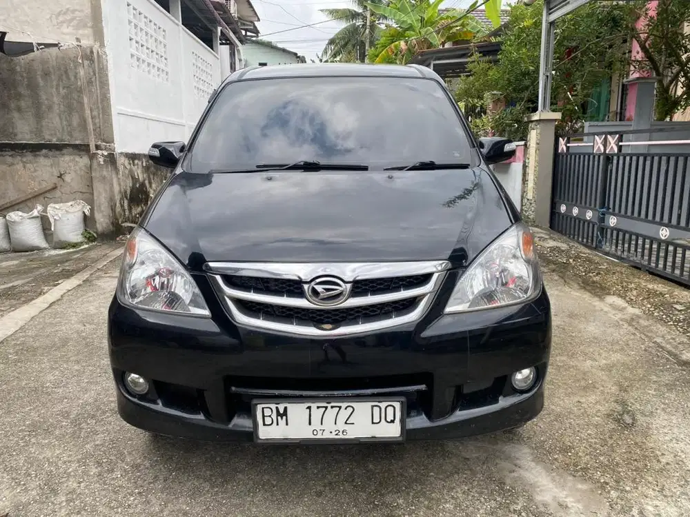 DIJUAL CEPAT! Daihatsu Xenia 2011, manual, pajak hidup
