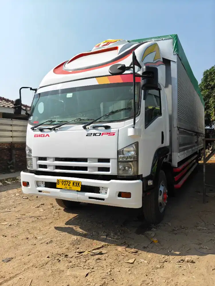 WING BOX IZUZU GIGA FTR 90 T 210 PS