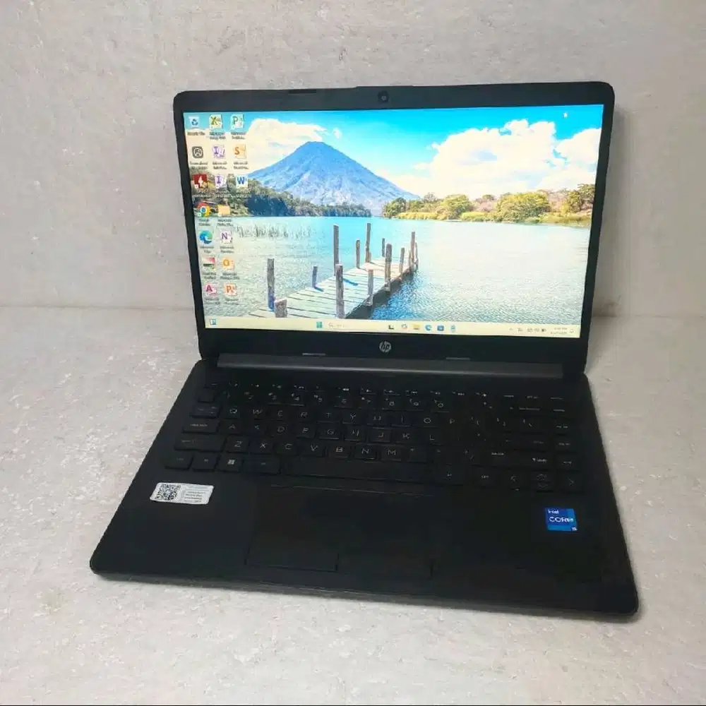 HP 240 Gen 7  Solusi tepat untuk kerja, kuliah, belajar.