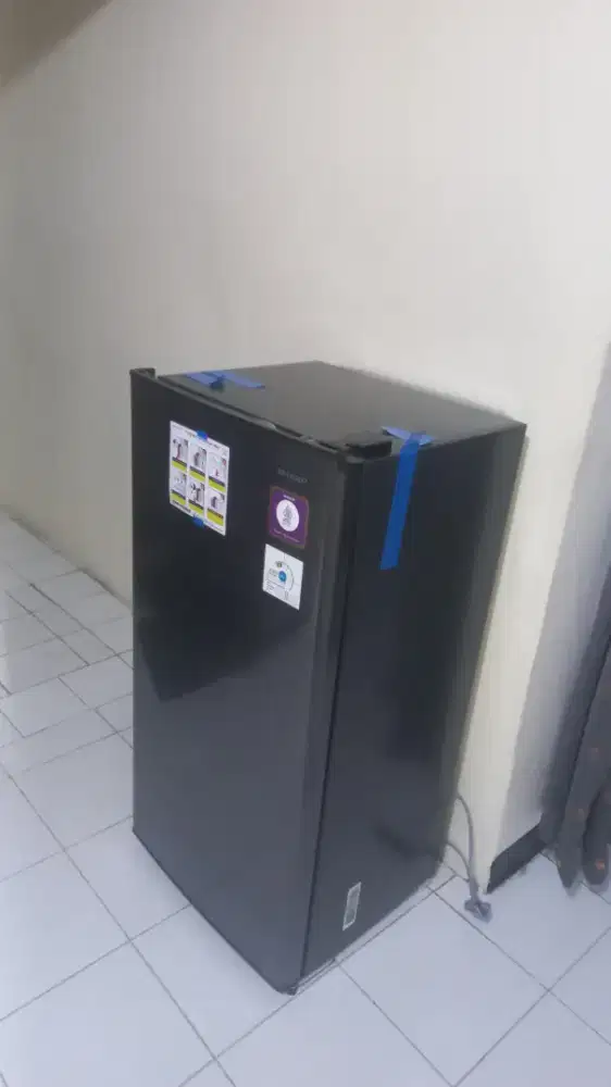 Kulkas sharp 1 pintu
