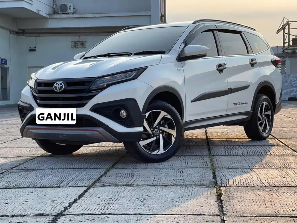 (Odo 50rban) Apik Rush S TRD Sportivo AT 2018 Tgn1 Bisa DP Minim