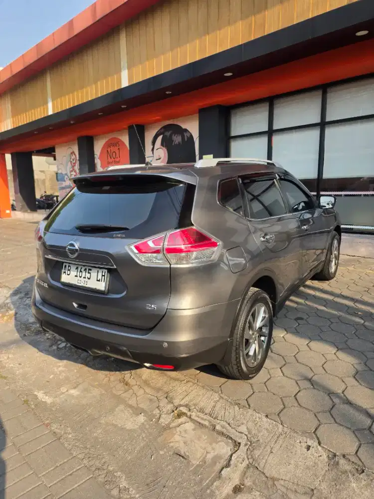 Xtrail T32 2.5 Matic Istimewa