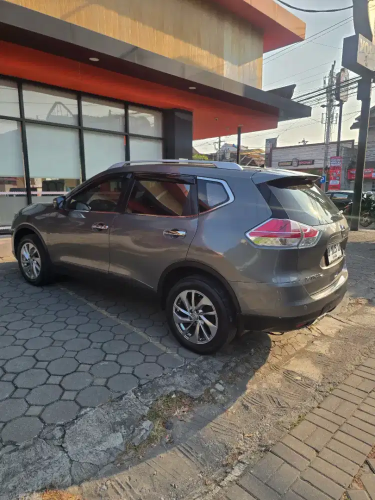 Xtrail T32 2.5 Matic Istimewa