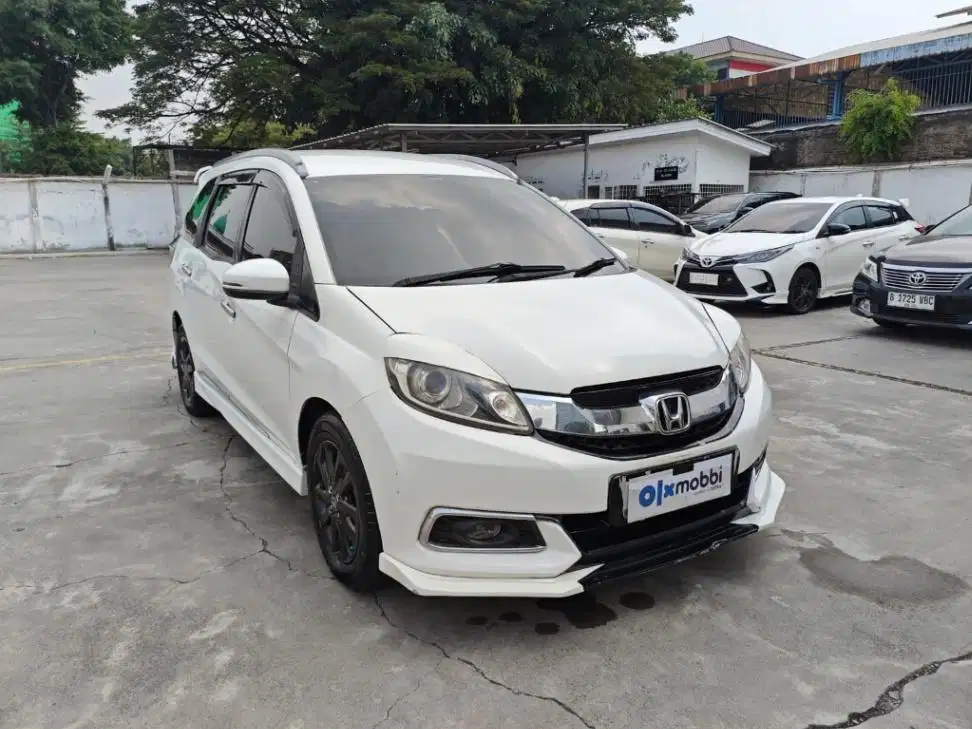 KM Rendah - Honda Mobilio 1.5 E Bensin-MT 2016