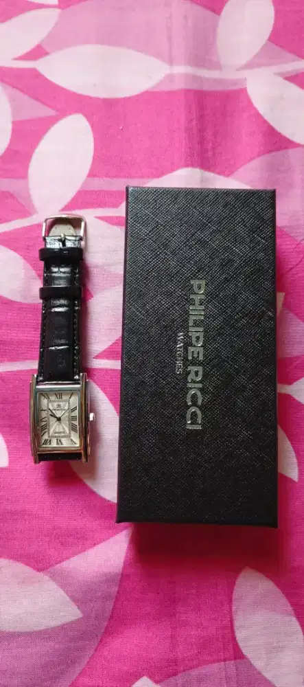 Jam Tangan Tank Vintage