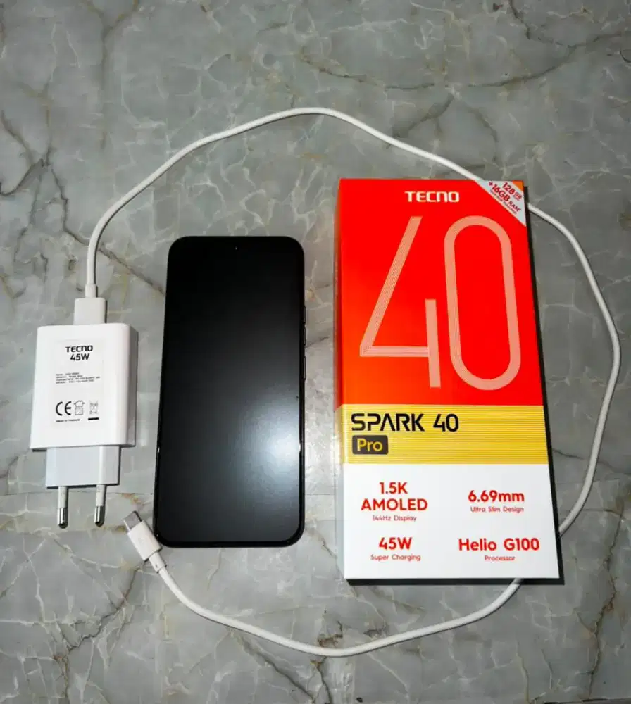Tecno Spark 40 Pro 8/128 GB Fullset Mulus 99% Like New