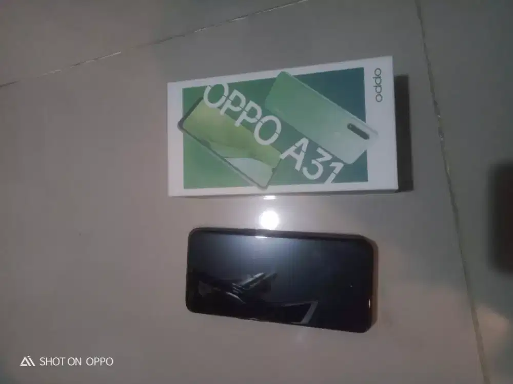 Handphone oppo a31