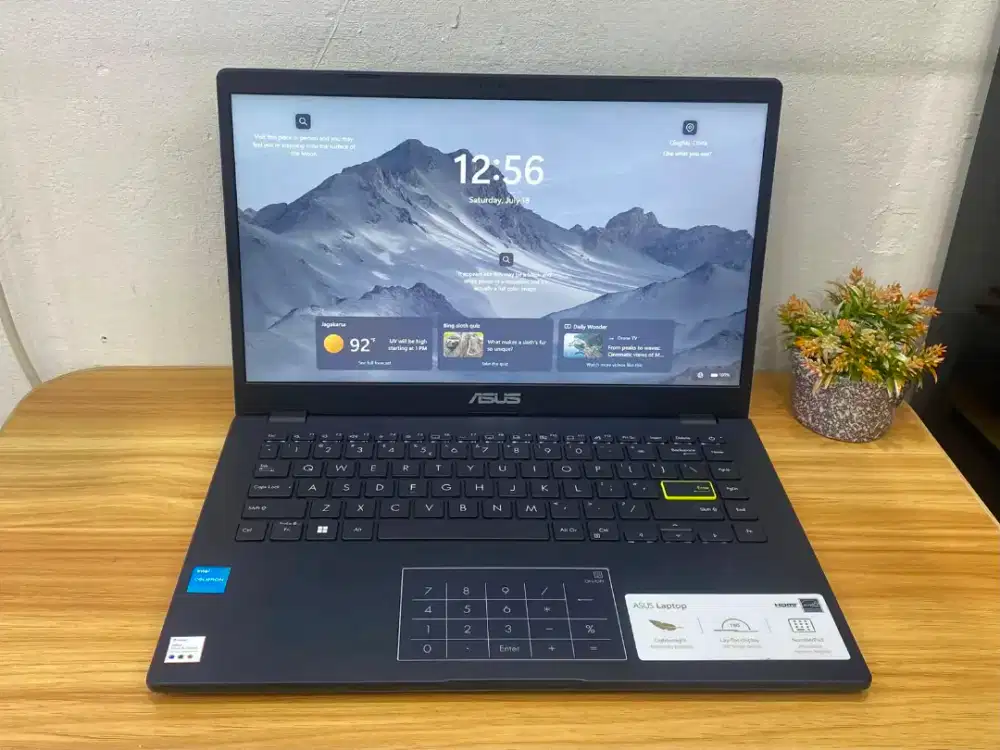 Asus E410K 
Celeron N4500 RAM 8GB/SSD 512GB NVMe, 14” FHD/WIN 11