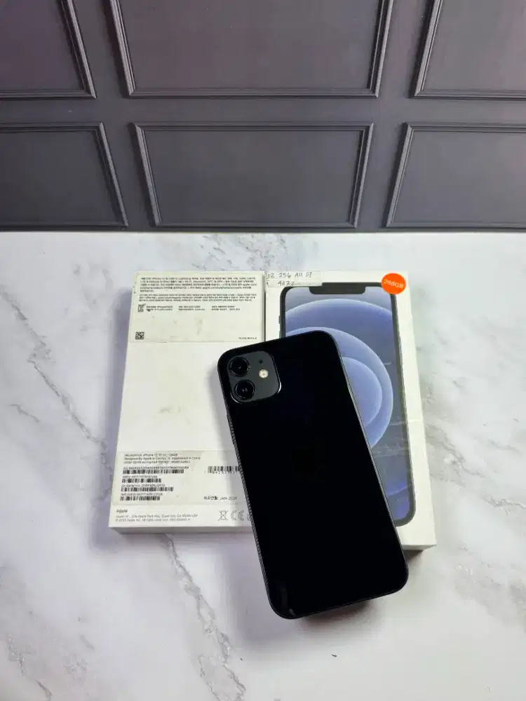 Iphone 12 black