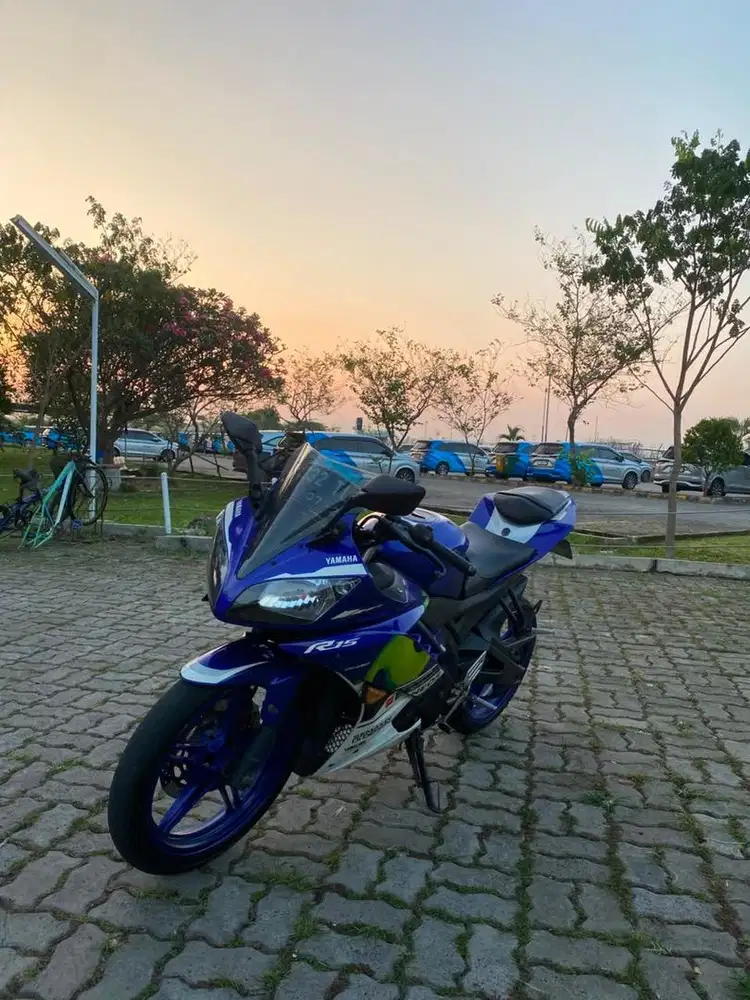 Yamaha R15 v2 Movistar