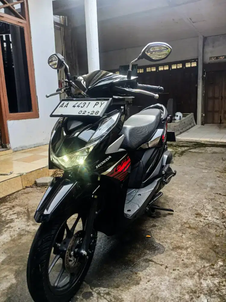 Honda Beat CBS 2023 - Hitam Glossy