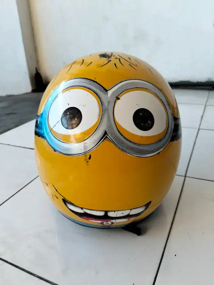 Helm bogo minion