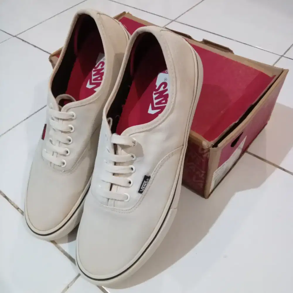 RARE Original VANS Authentic Pro Sepatu skate sneakers no converse