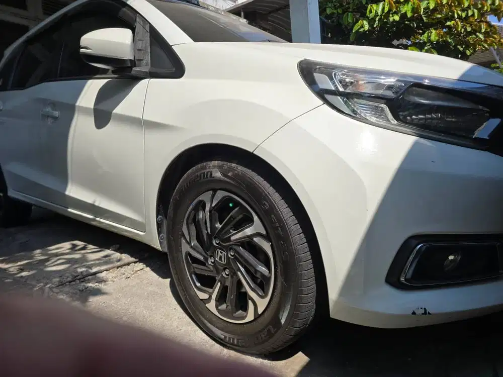 Honda Mobilio 1.5 E Prestige CVT 2018 - KM 28Rb Asli Record Resmi