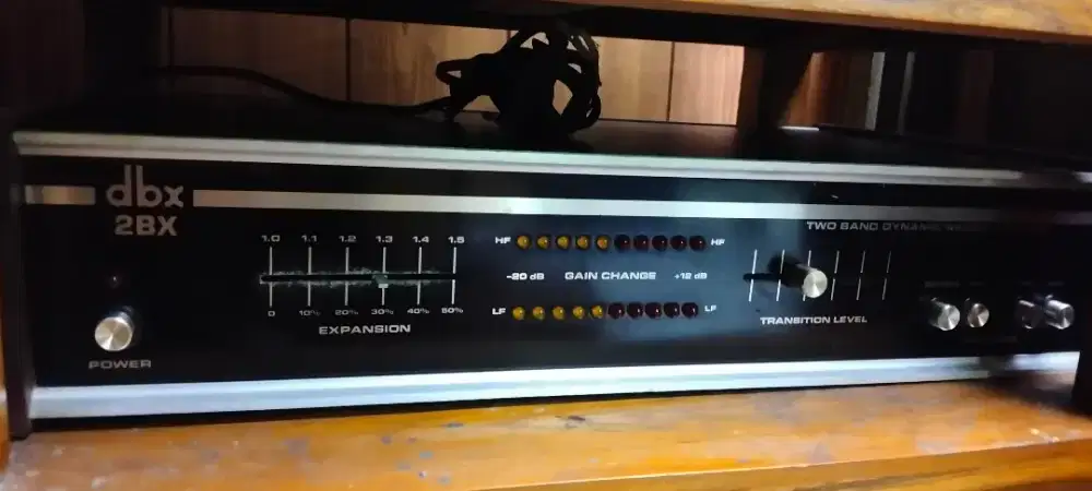 PreAmp Dbx model 2bx