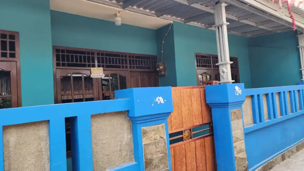 Dijual segera, rumah siap huni. Harga bisa nego.