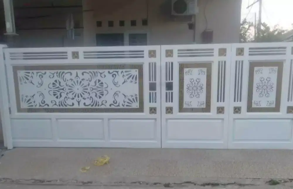 Pintu pagar minimalis