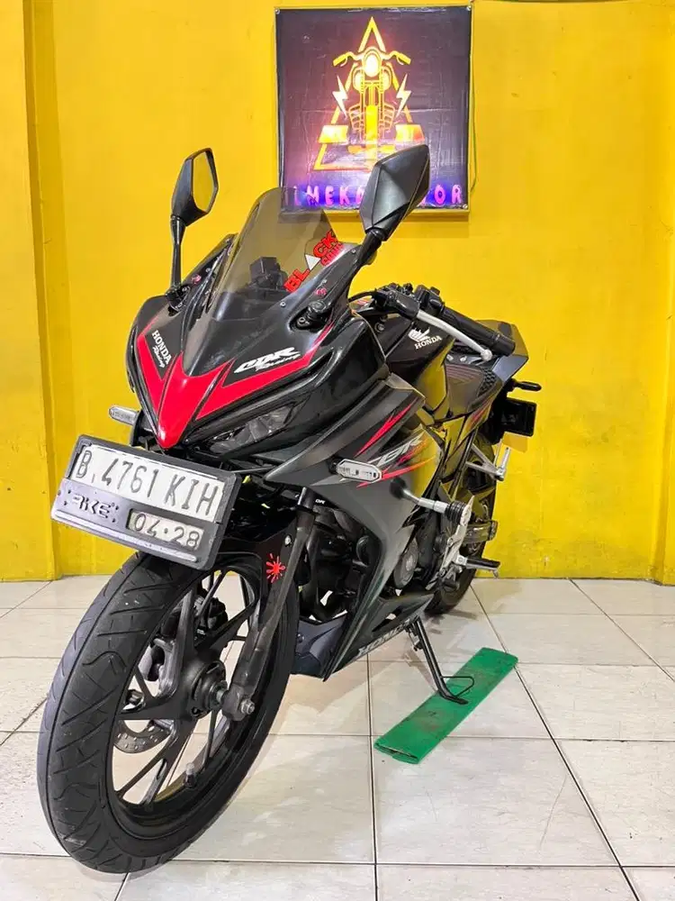 HONDA CBR 150 R TAHUN 2018 CASH & CREDIT