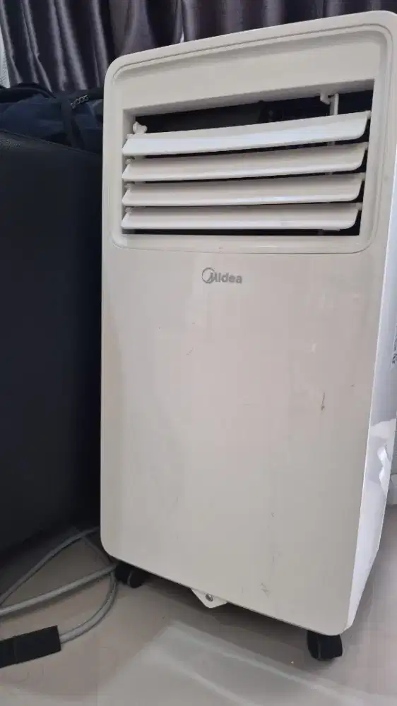 Dijual AC Midea 1pk portable