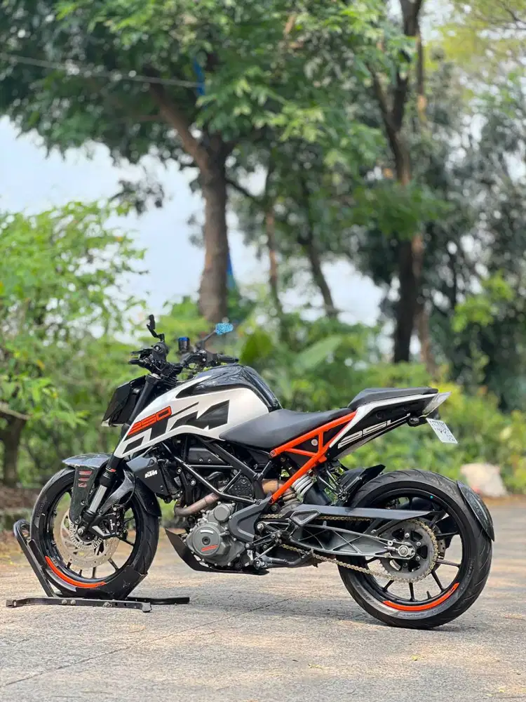 KTM DUKE 250 ABS PUTIH 2020 KM LOW PAJAK PANJANG NO MINUS